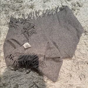 Wilfred Light Gray 100% Wool Fringe Scarf